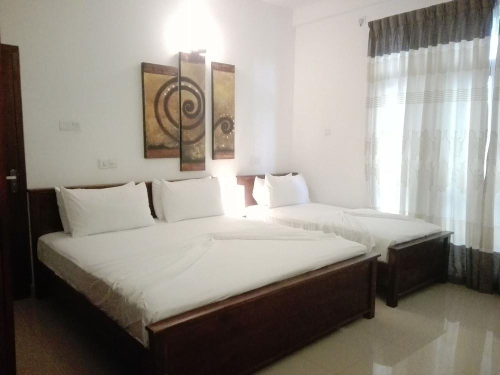 Vista Liyya Residence Канди Экстерьер фото
