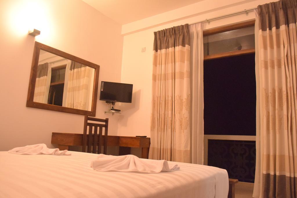 Vista Liyya Residence Канди Экстерьер фото