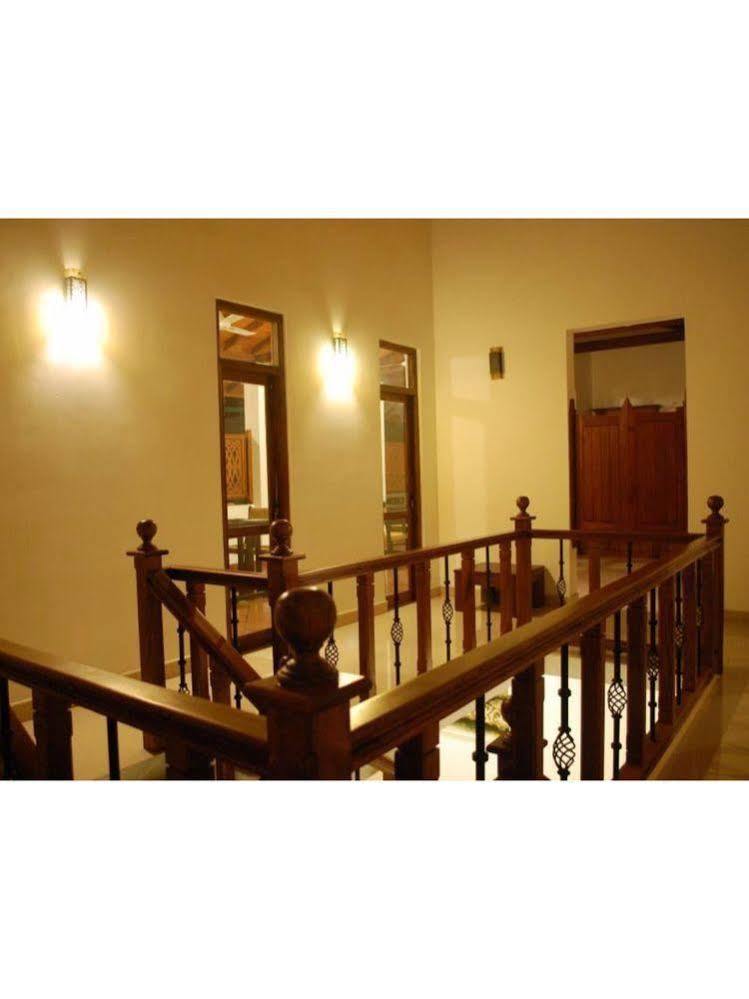 Vista Liyya Residence Канди Экстерьер фото