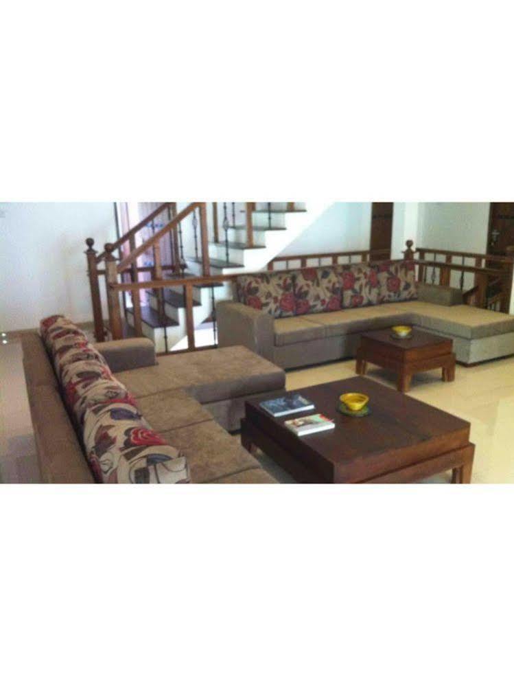 Vista Liyya Residence Канди Экстерьер фото