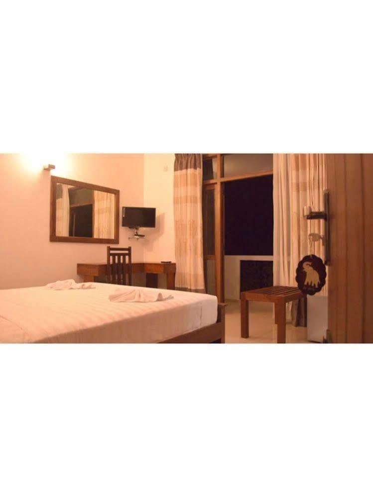 Vista Liyya Residence Канди Экстерьер фото